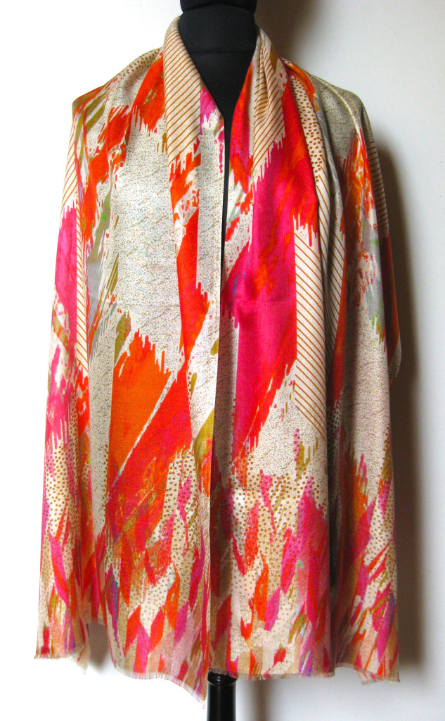 silketørklæde med abstrakt mønster, silketørklæde print, tørklæde silke farver