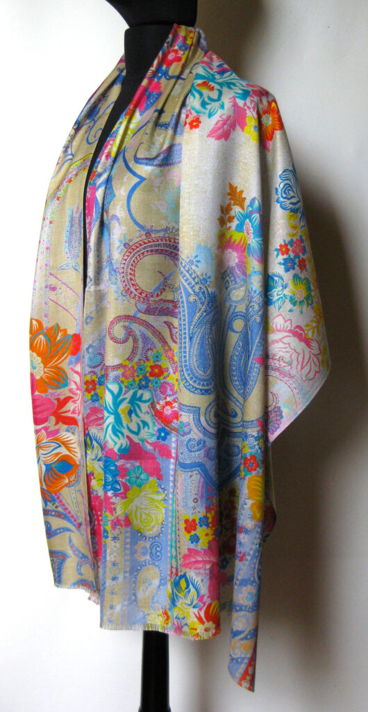 silketørklæde med paisley mønster, silketørklæde print, tørklæde, silke, farver